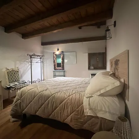 Ca-jo Bed & Breakfast *