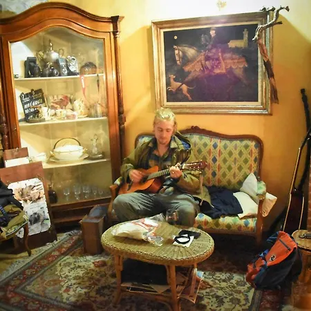 Ca-jo Oda ve Kahvaltı Garessio